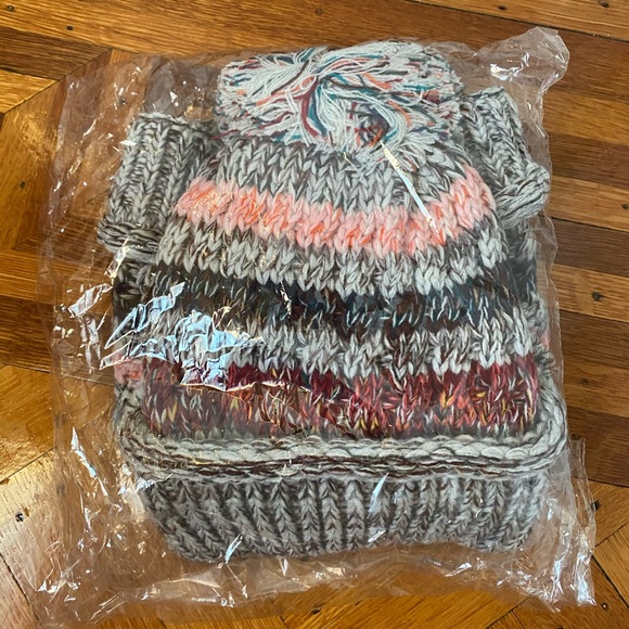 Women’s winter face mask with fleece lined hat and neck gaiter scarf - Gray Knit - Picture 1 of 6